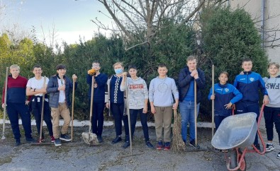 Tone de hârtie și zeci de kg de baterii au fost colectate de elevii din Anenii Noi